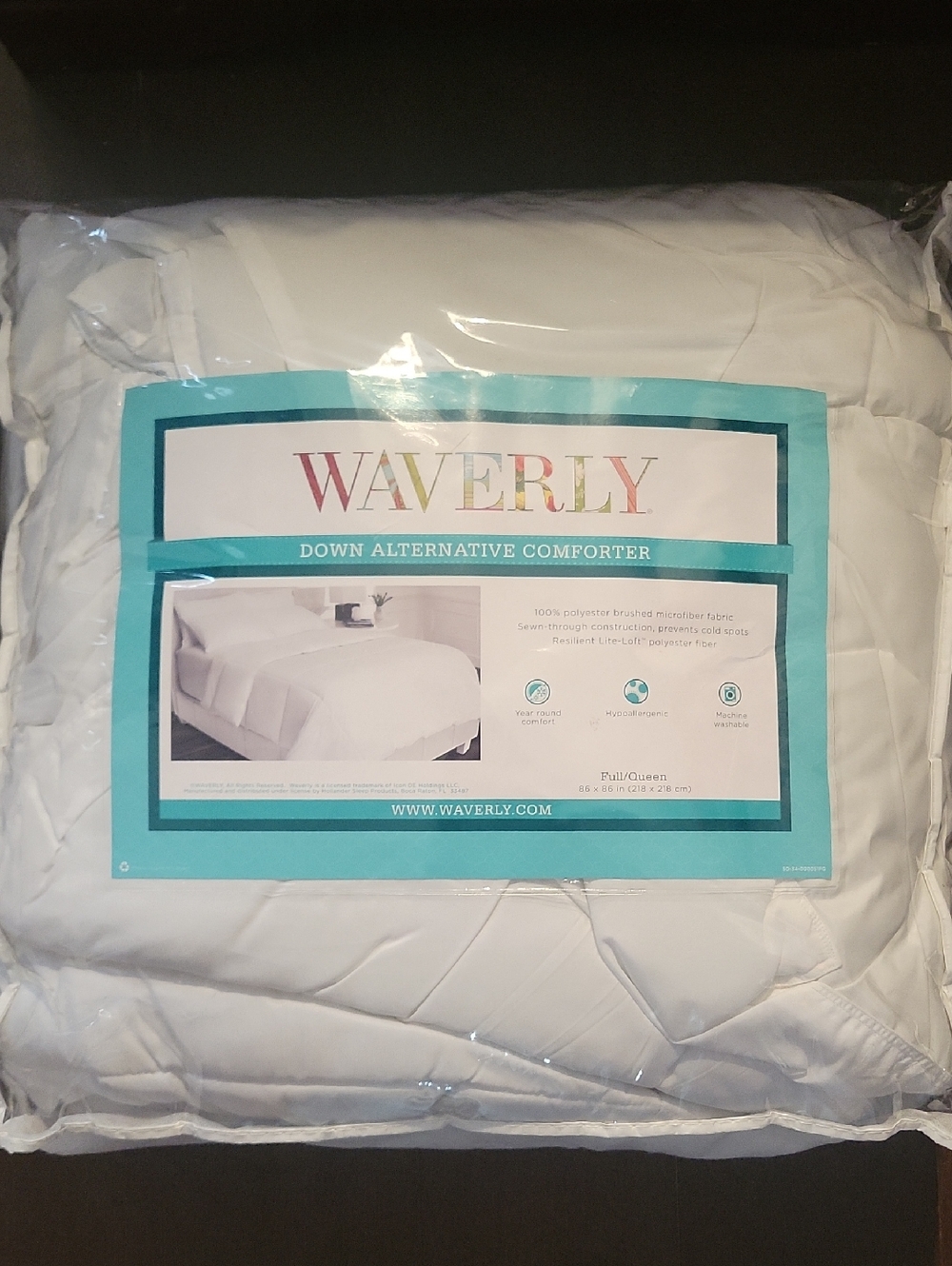 Waverly White Down Alternative Comforter - Full/Queen